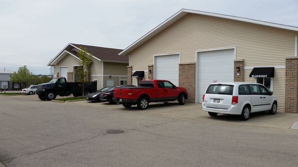 240 Enterprise Rd, Delafield, WI 53018